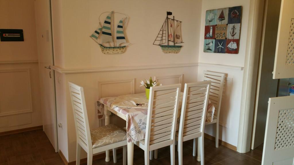 Laura'S Home دراس المظهر الخارجي الصورة